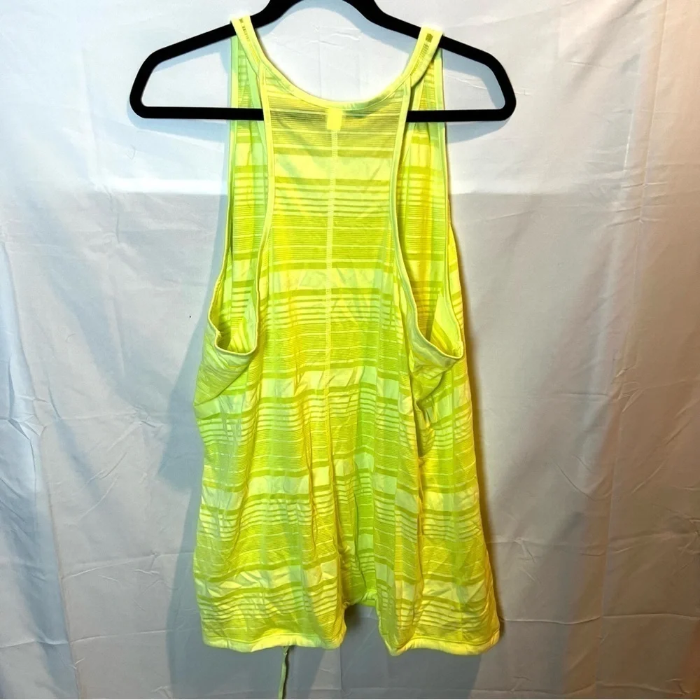 Livi Active Plus Size Active Tank Top 22/24